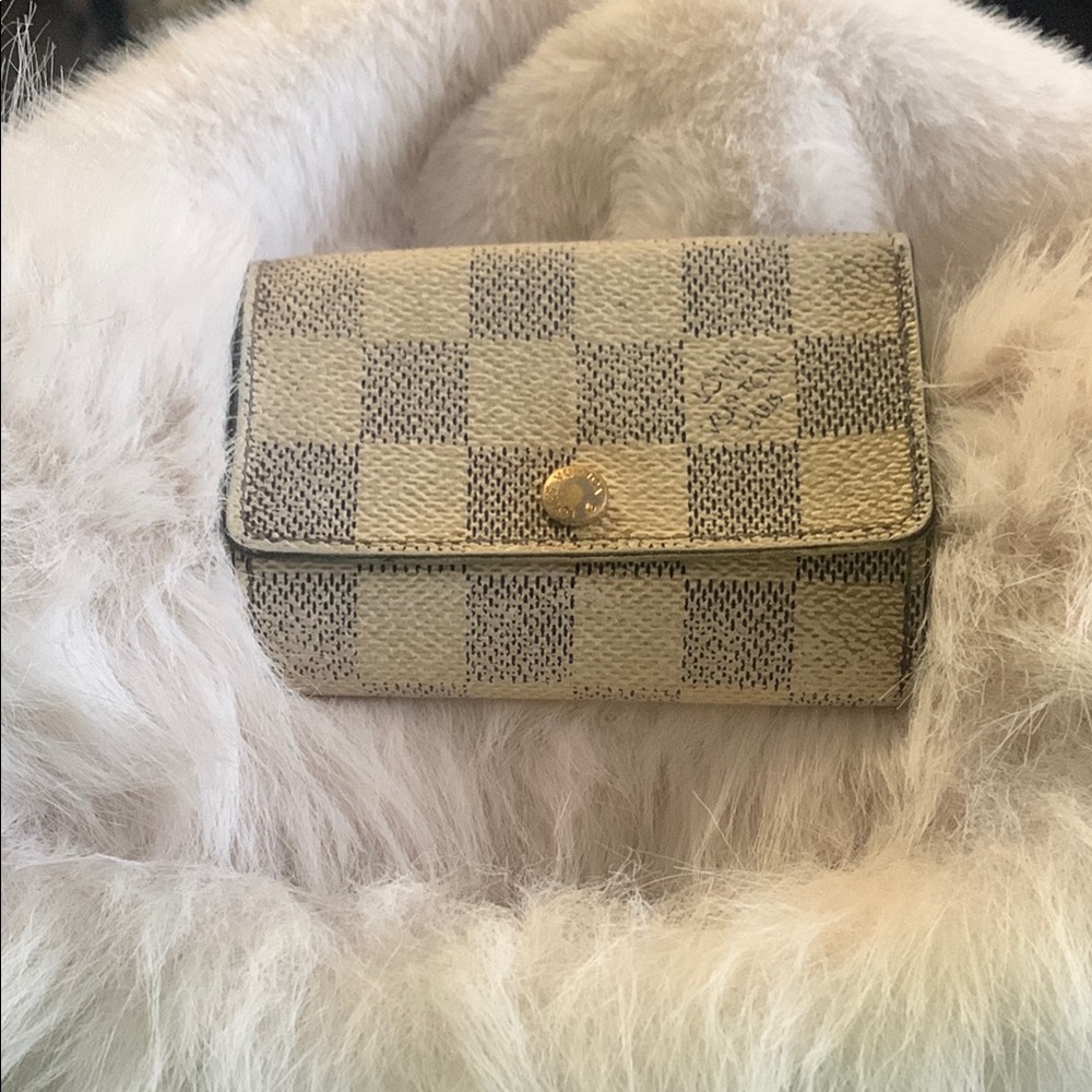 Louis Vuitton Checkered Compact Key & Card Holder!